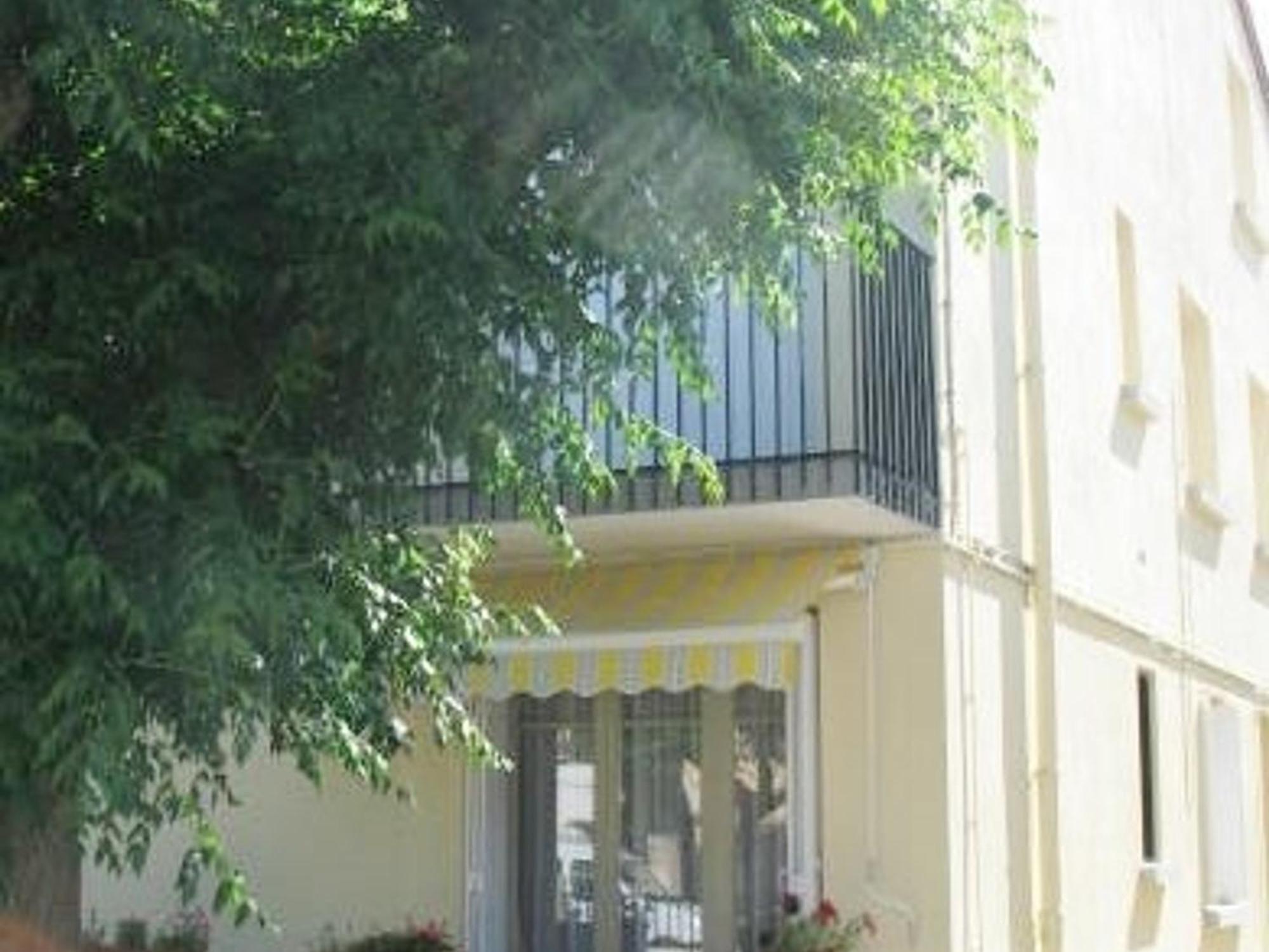 Appartement T2 Avec Terrasse, Clim Et Parking A 200M De La Plage - Fr-1-388-114 *